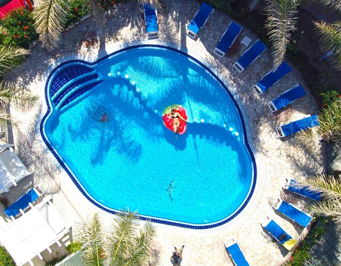 Hotel Resort Rocca Di Vadaro カーポ・ヴァチカーノ エクステリア 写真
