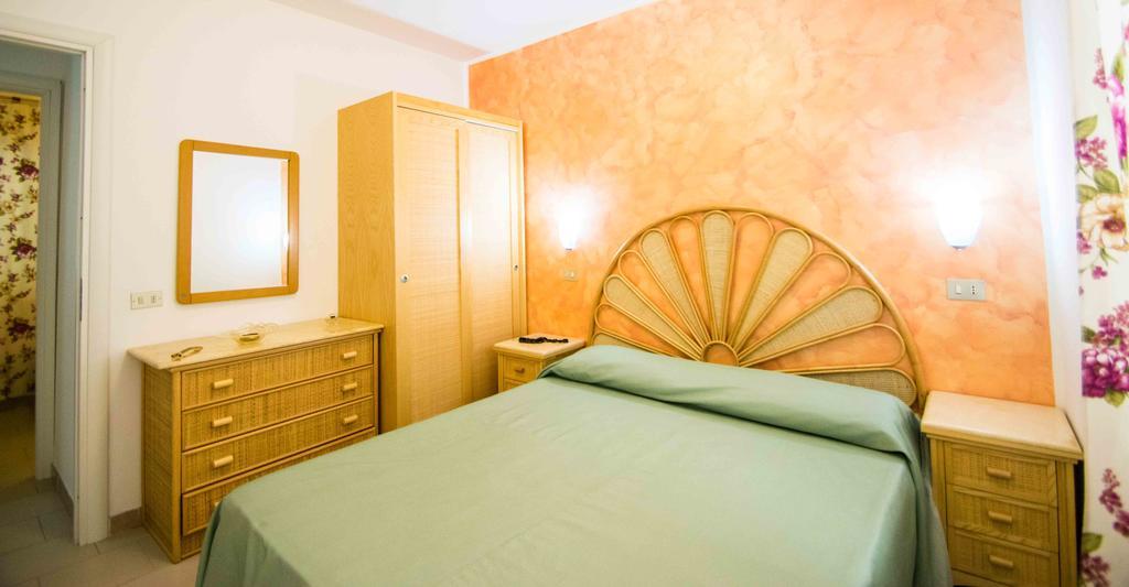 Hotel Resort Rocca Di Vadaro カーポ・ヴァチカーノ 部屋 写真