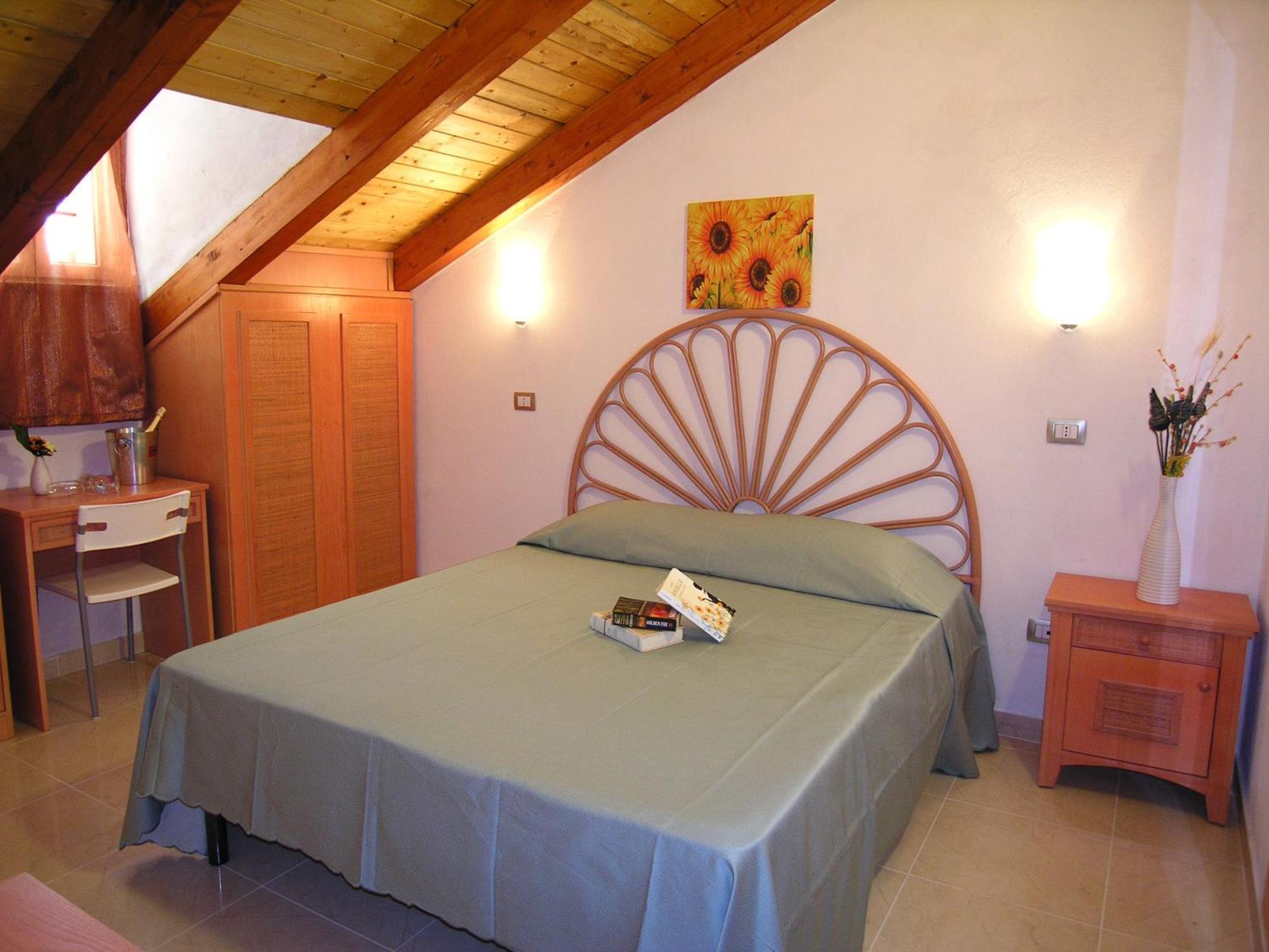 Hotel Resort Rocca Di Vadaro カーポ・ヴァチカーノ 部屋 写真